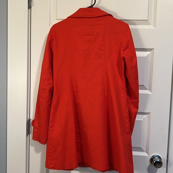 B’s Closet red trench coat size medium - Picture 2 of 5